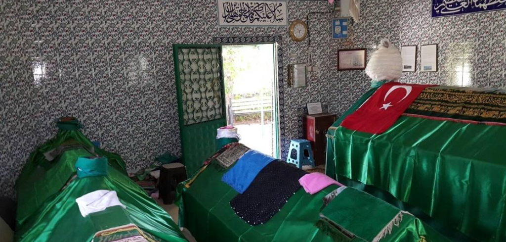 Oruc-Gazi-Hazretleri-1024x489 Kırmızı Ebe ve Oruç Baba Hazretleri